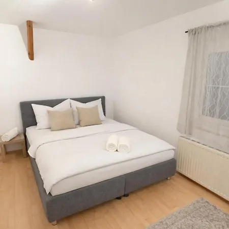 Daire Grosszuegige - 1 Minute Zum Pferdezentrum Stadl-Paura