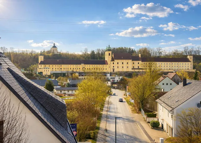 Grosszuegige - 1 Minute Zum Pferdezentrum Stadl-Paura