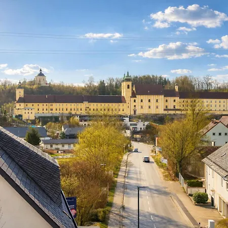 Grosszuegige - 1 Minute Zum Pferdezentrum Stadl-Paura